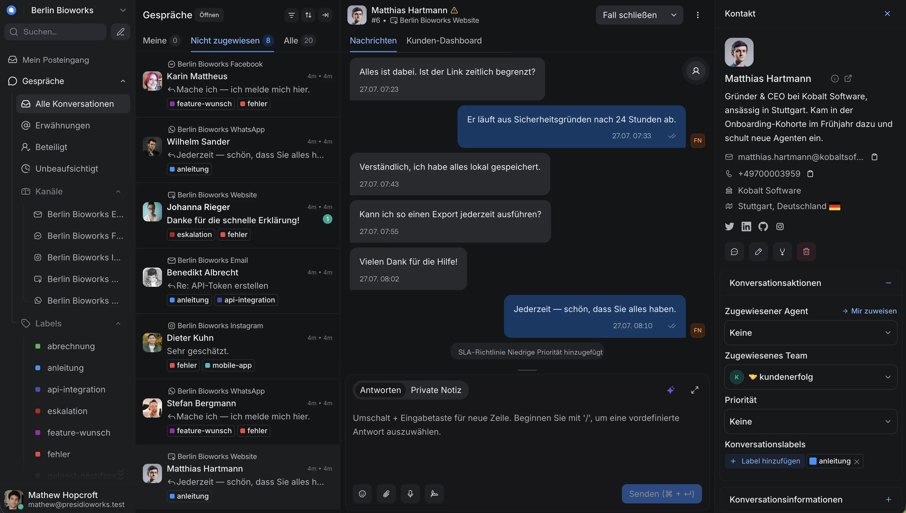 Chatwoot-Dashboard mit einer Kundenkonversation