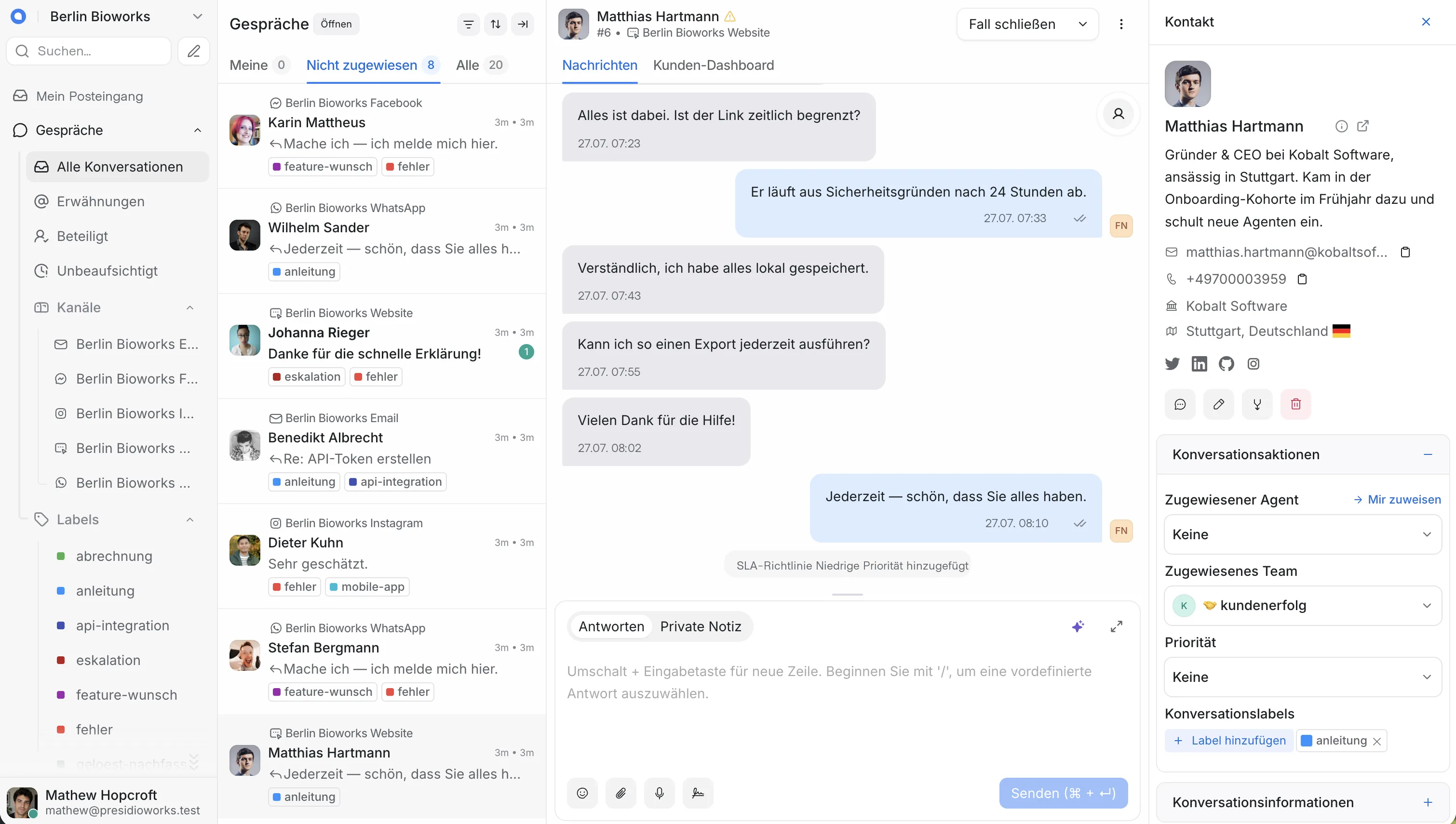 Chatwoot-Dashboard mit einer Kundenkonversation