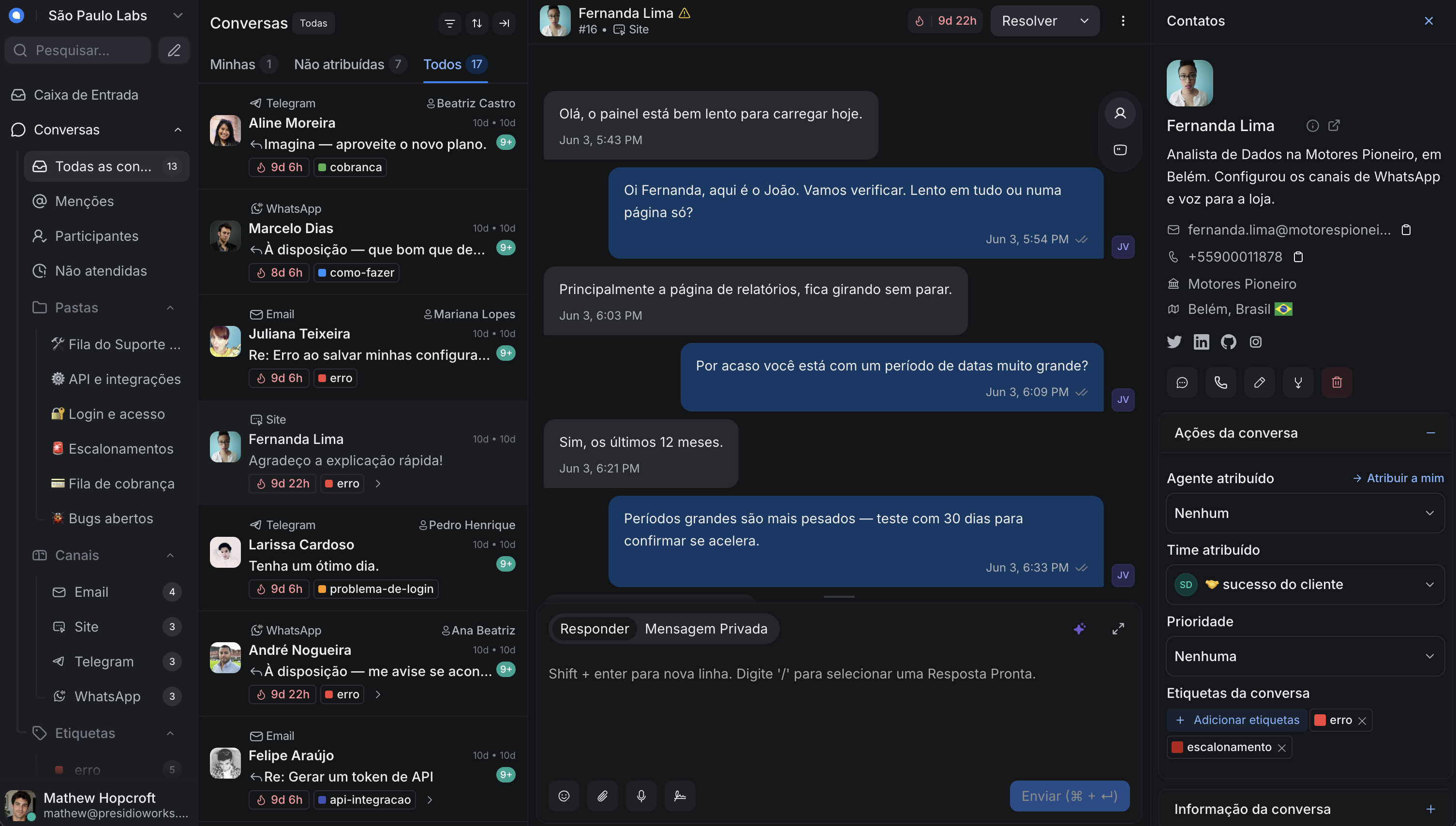 Painel da Chatwoot mostrando uma conversa com o cliente