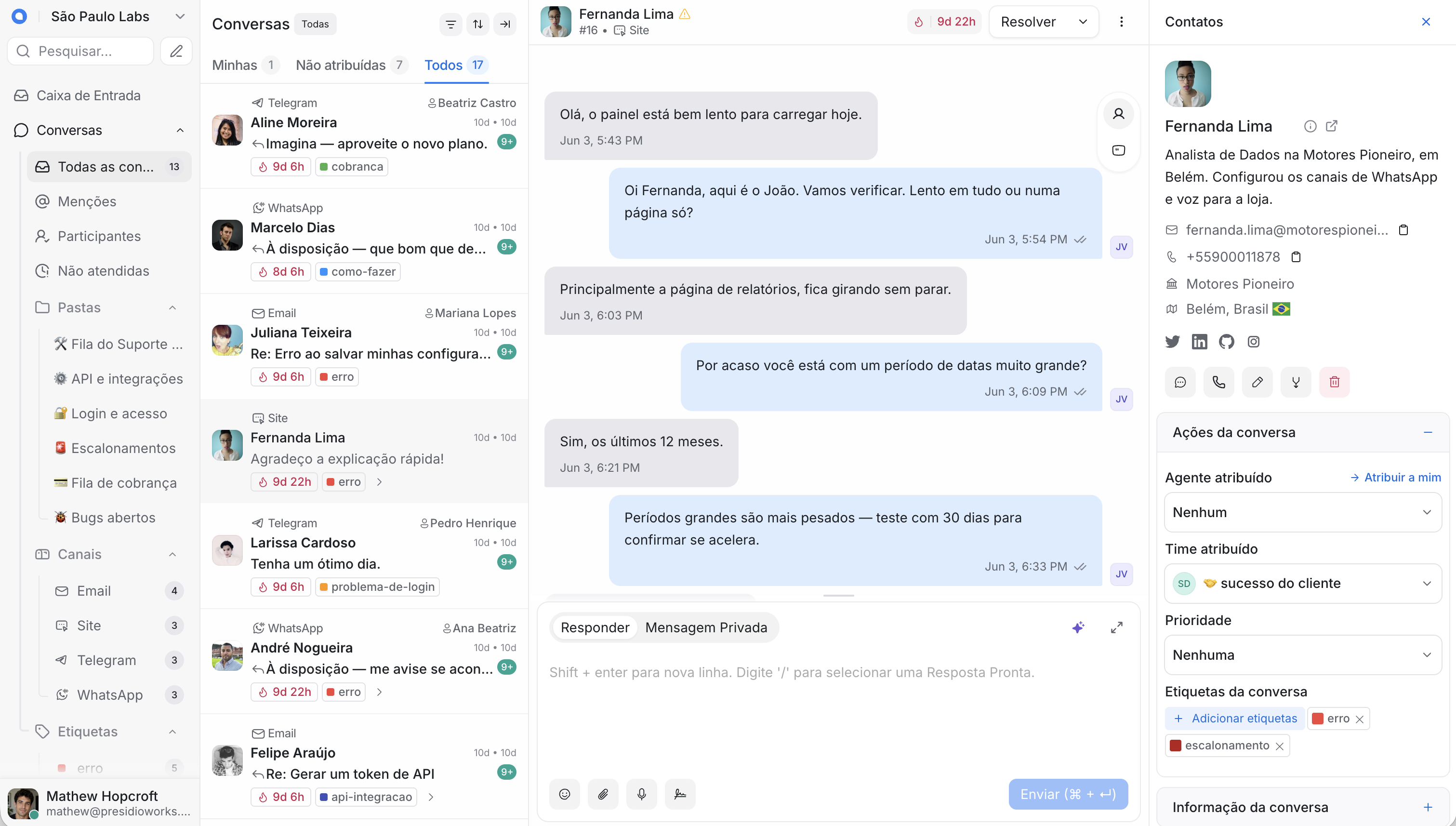 Painel da Chatwoot mostrando uma conversa com o cliente